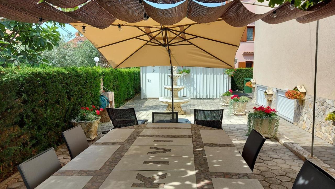 Apartments Kivi Novigrad  Exterior photo