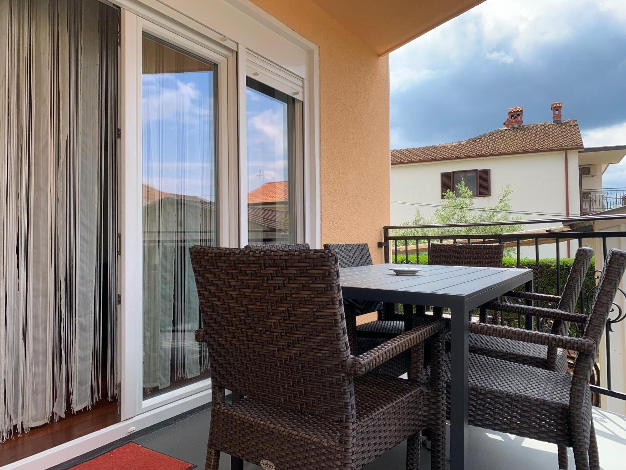 Apartments Kivi Novigrad  Exterior photo